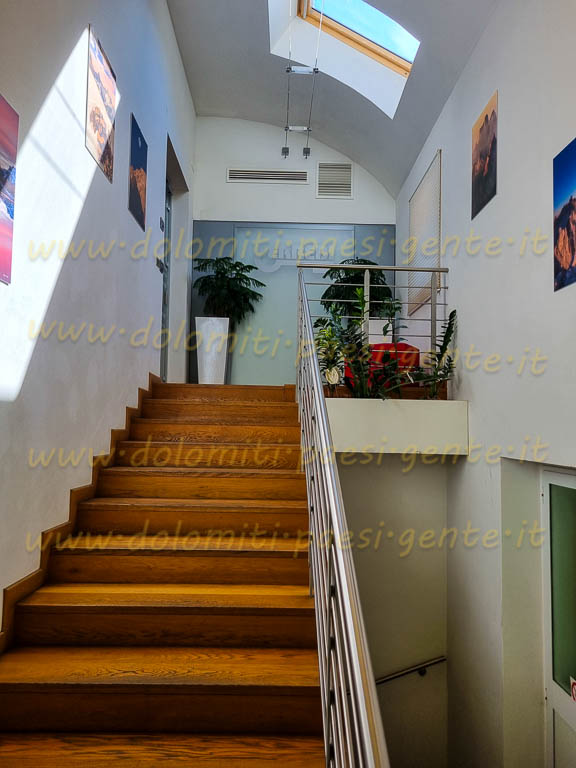 http://www.dolomiti-paesi-gente.it