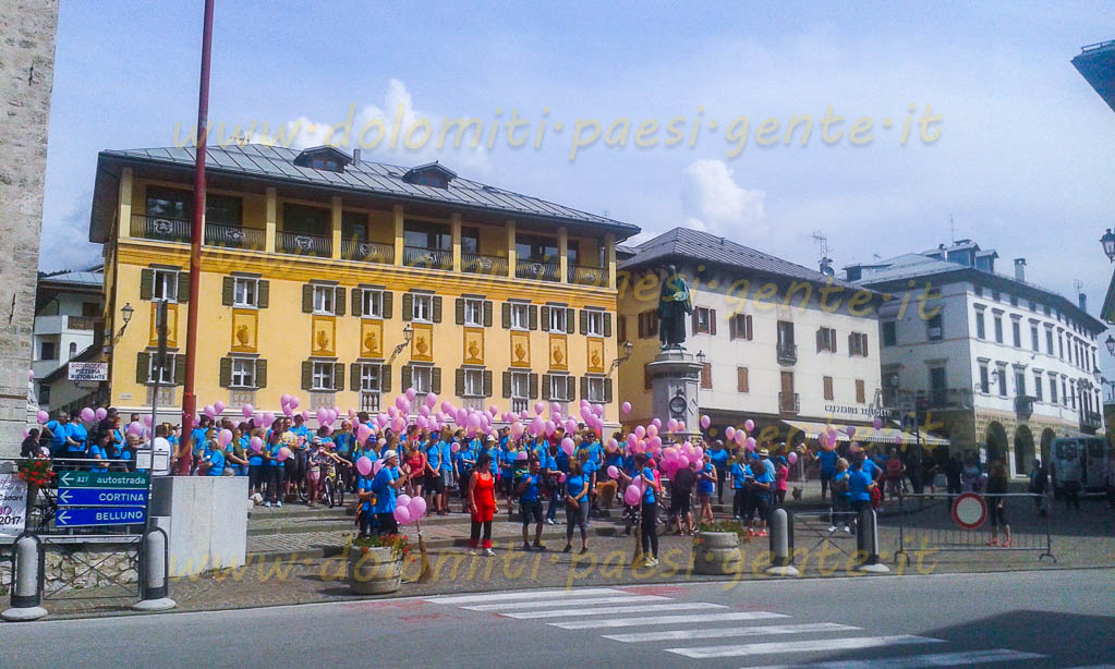 http://www.dolomiti-paesi-gente.it