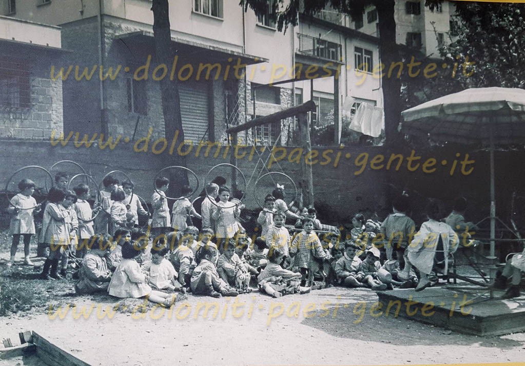 http://www.dolomiti-paesi-gente.it