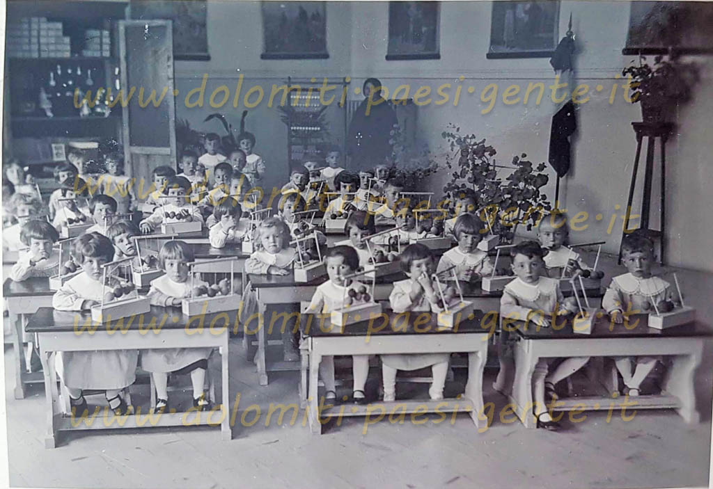 http://www.dolomiti-paesi-gente.it