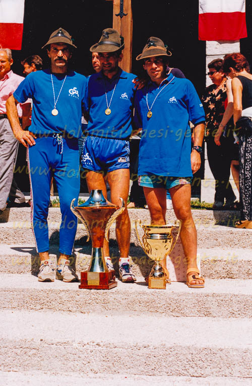 http://www.dolomiti-paesi-gente.it