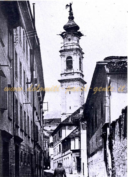 F170 Gli austriaci tolgono le campane ed il rivestimento di rame della cupola del campanile del Duomo, Belluno 1918