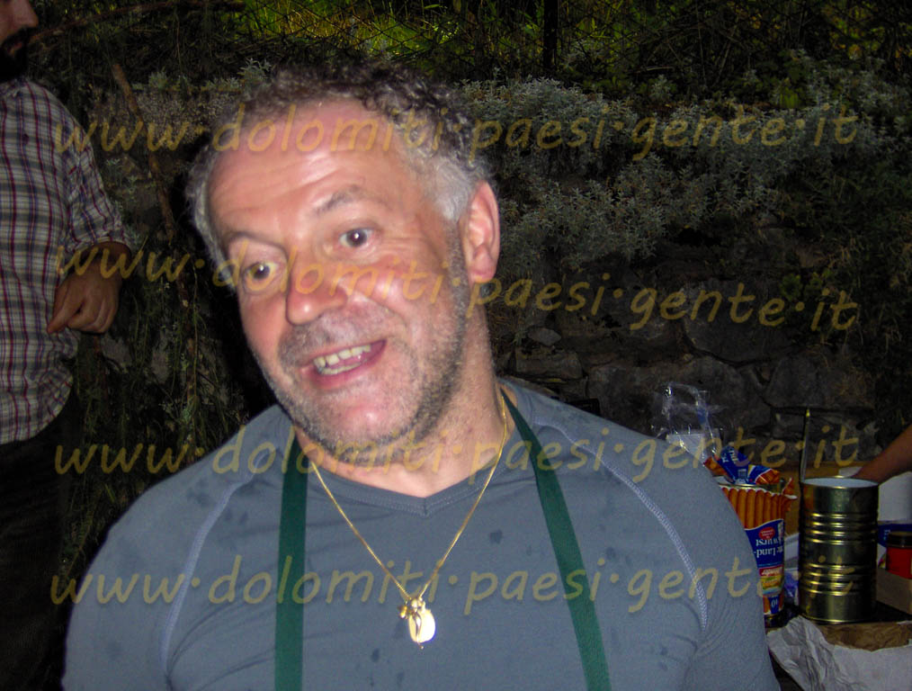 http://www.dolomiti-paesi-gente.it
