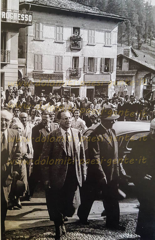 http://www.dolomiti-paesi-gente.it