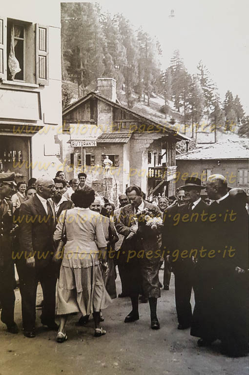 http://www.dolomiti-paesi-gente.it