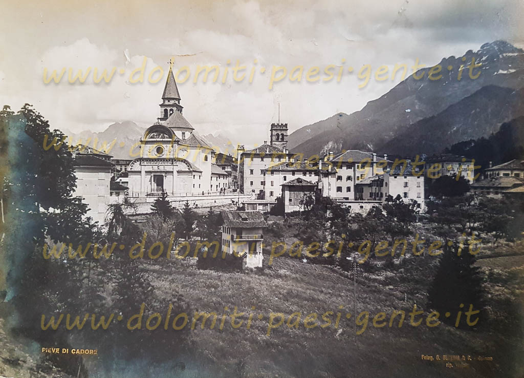 http://www.dolomiti-paesi-gente.it
