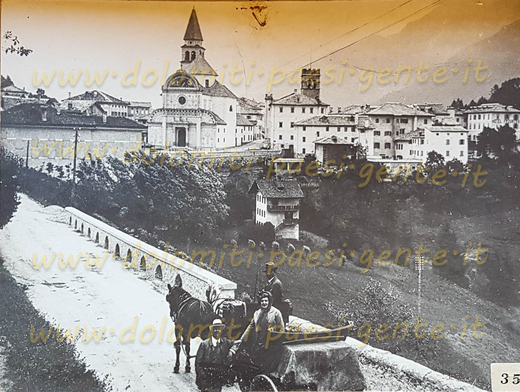 http://www.dolomiti-paesi-gente.it