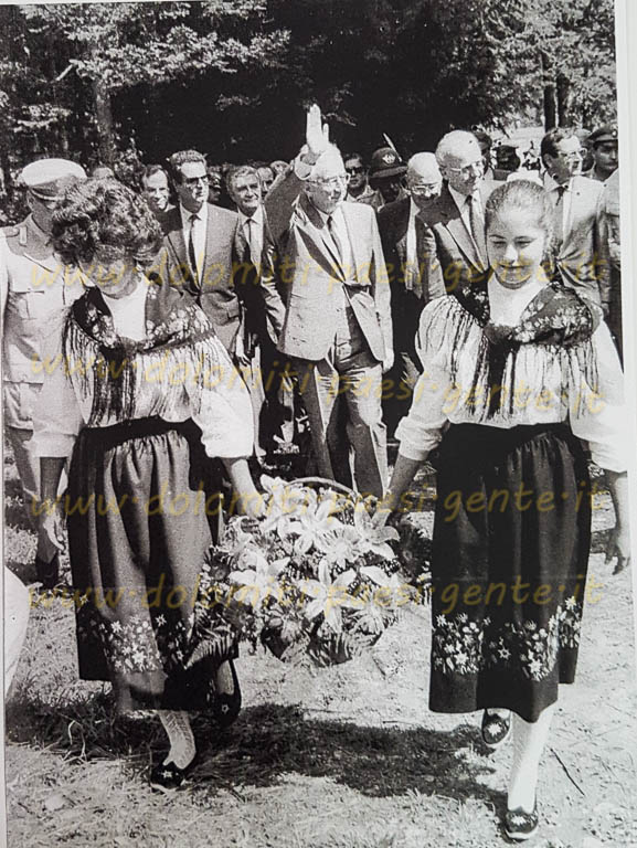 http://www.dolomiti-paesi-gente.it