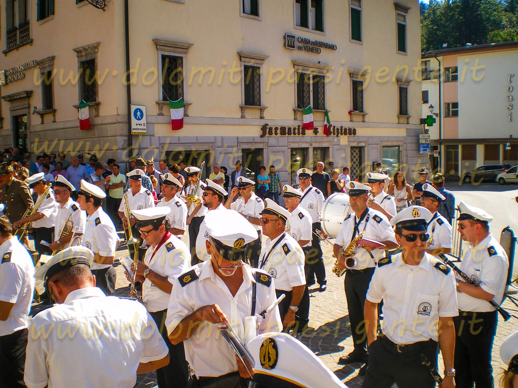 http://www.dolomiti-paesi-gente.it