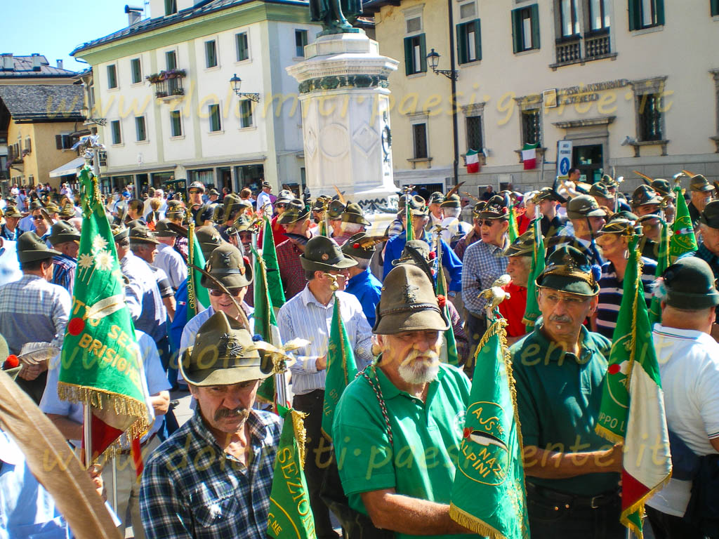 http://www.dolomiti-paesi-gente.it