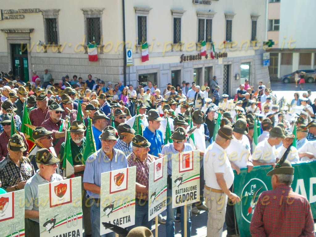 http://www.dolomiti-paesi-gente.it