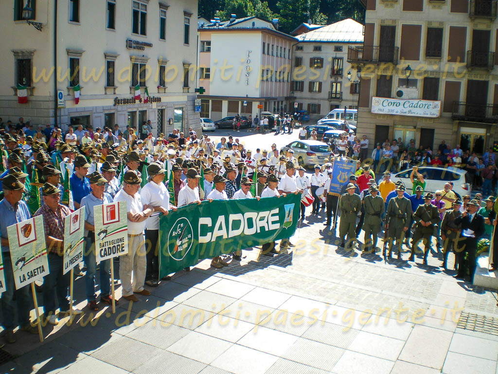 http://www.dolomiti-paesi-gente.it