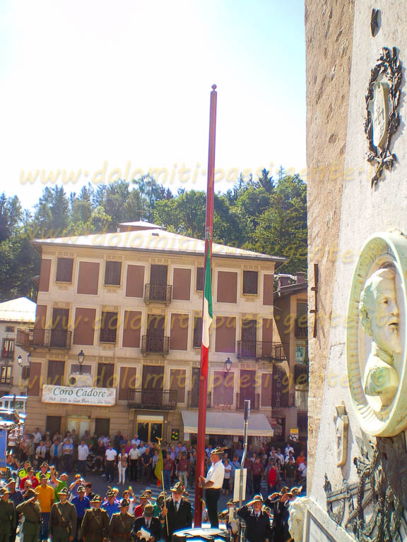 http://www.dolomiti-paesi-gente.it