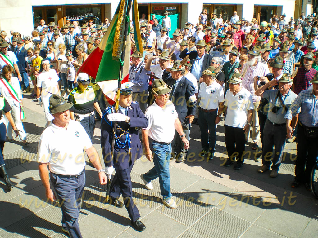 http://www.dolomiti-paesi-gente.it
