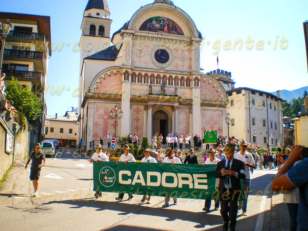http://www.dolomiti-paesi-gente.it