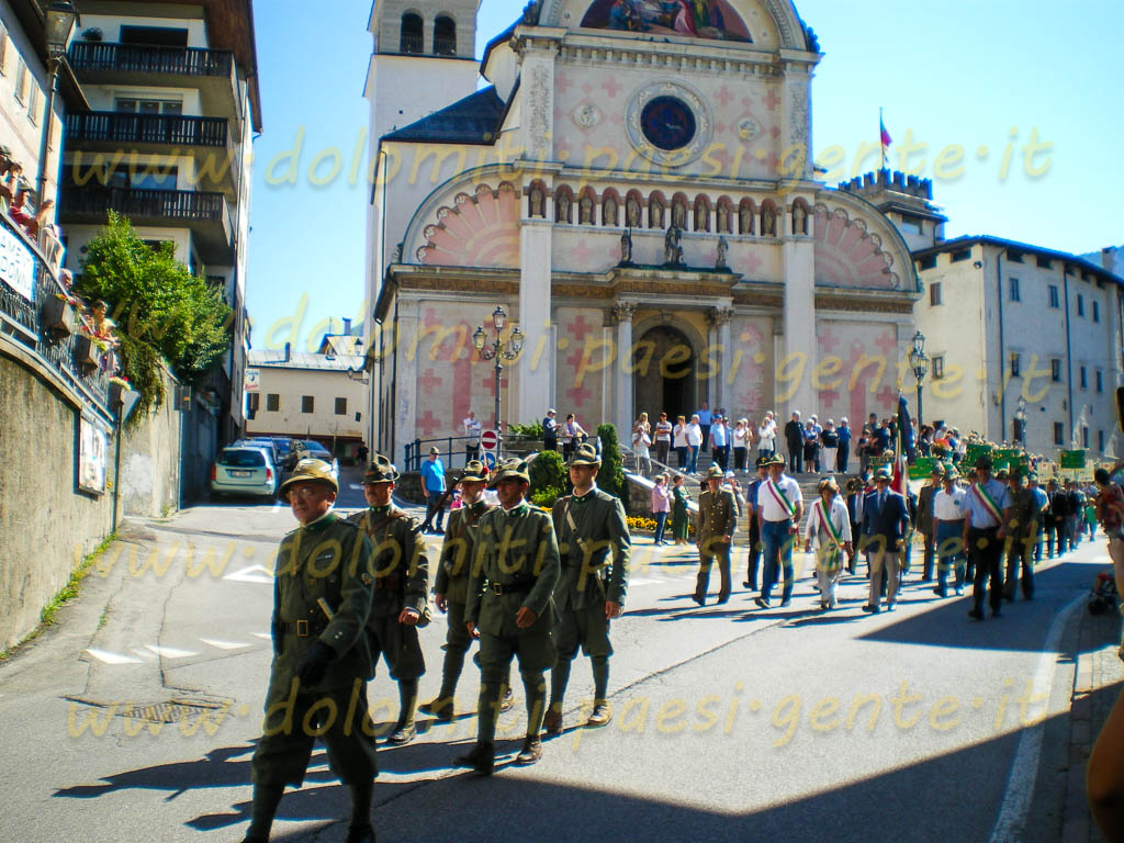 http://www.dolomiti-paesi-gente.it