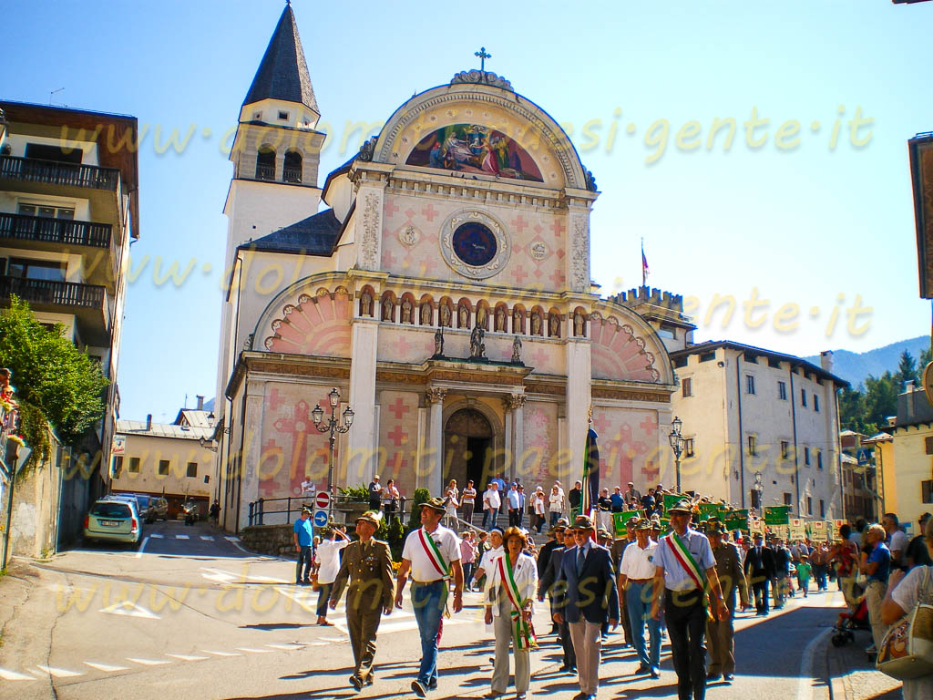 http://www.dolomiti-paesi-gente.it