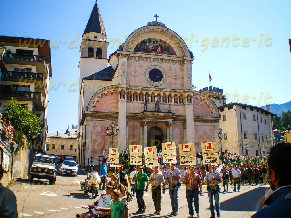 http://www.dolomiti-paesi-gente.it