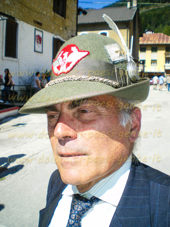 http://www.dolomiti-paesi-gente.it