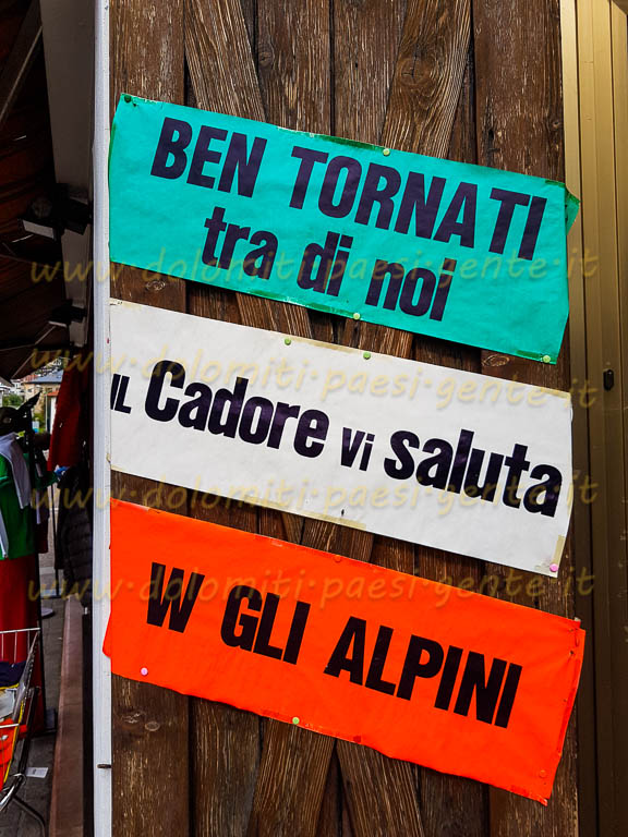 http://www.dolomiti-paesi-gente.it