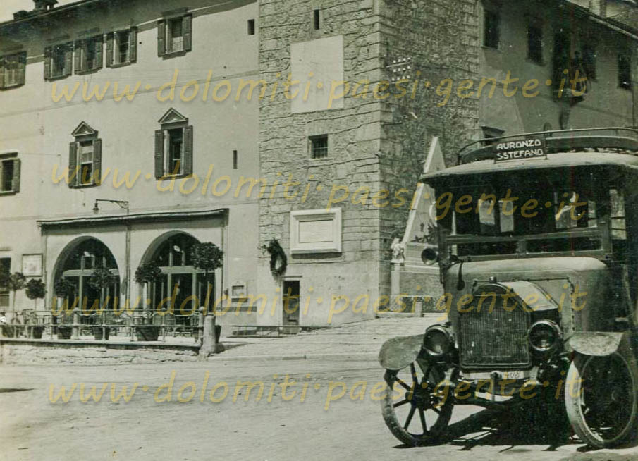 http://www.dolomiti-paesi-gente.it