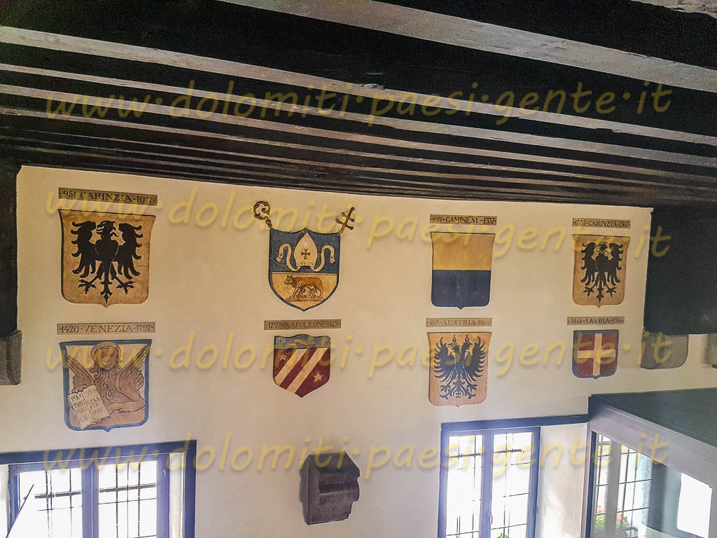 http://www.dolomiti-paesi-gente.it