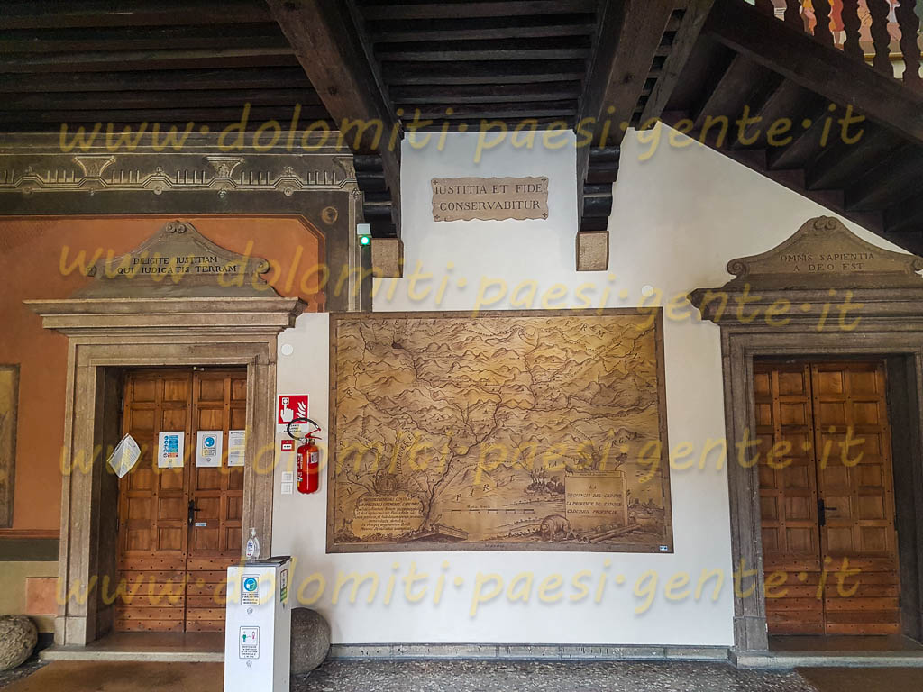http://www.dolomiti-paesi-gente.it