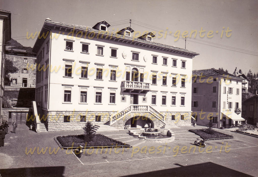 http://www.dolomiti-paesi-gente.it