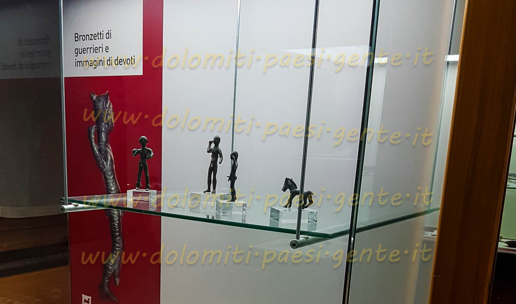 http://www.dolomiti-paesi-gente.it