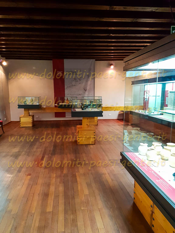 http://www.dolomiti-paesi-gente.it