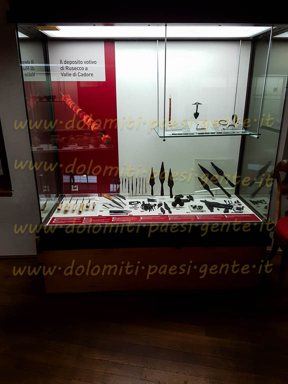 http://www.dolomiti-paesi-gente.it