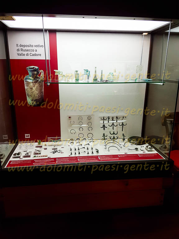http://www.dolomiti-paesi-gente.it