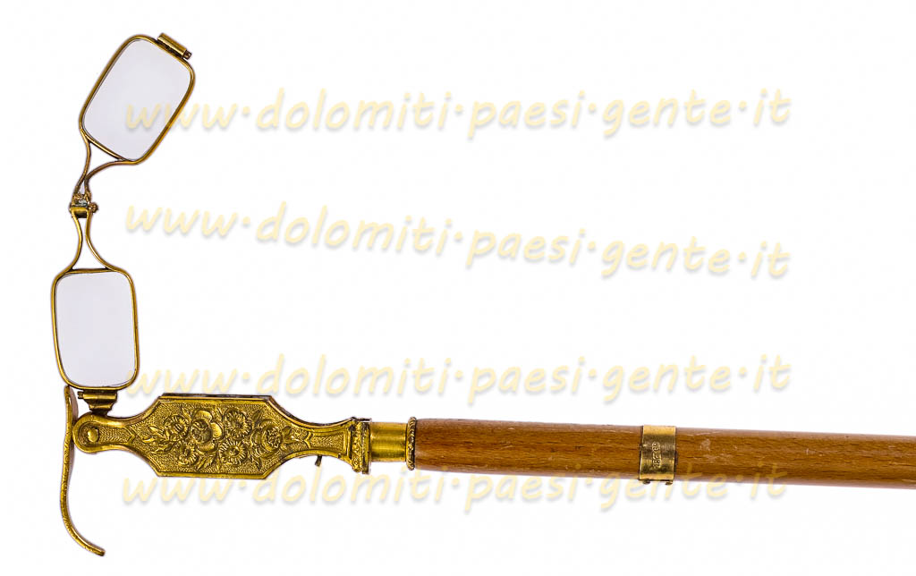 http://www.dolomiti-paesi-gente.it