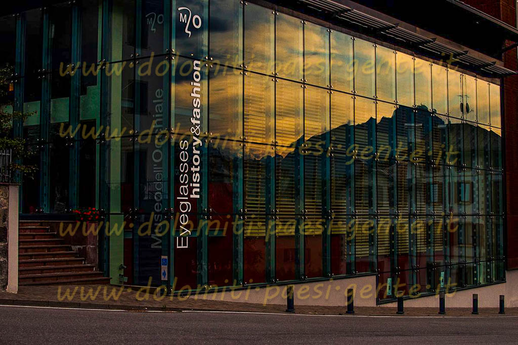 http://www.dolomiti-paesi-gente.it
