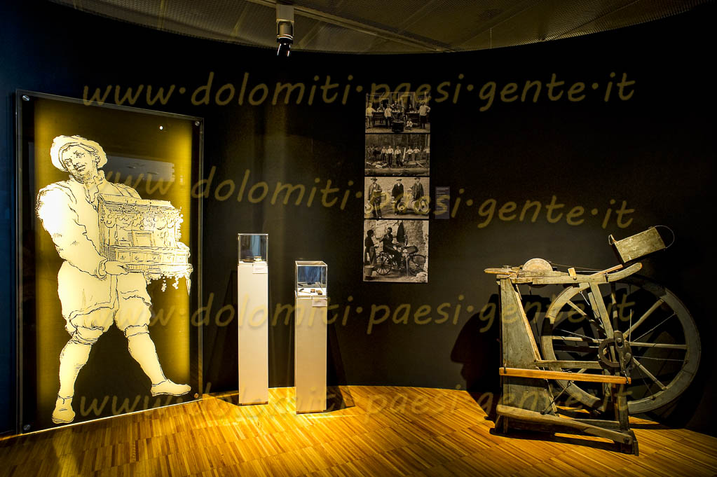 http://www.dolomiti-paesi-gente.it