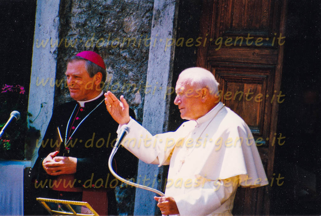 http://www.dolomiti-paesi-gente.it