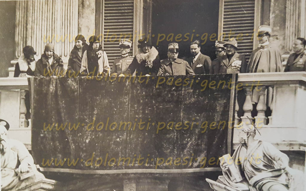 http://www.dolomiti-paesi-gente.it