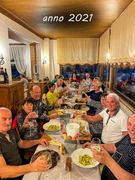 http://www.dolomiti-paesi-gente.it