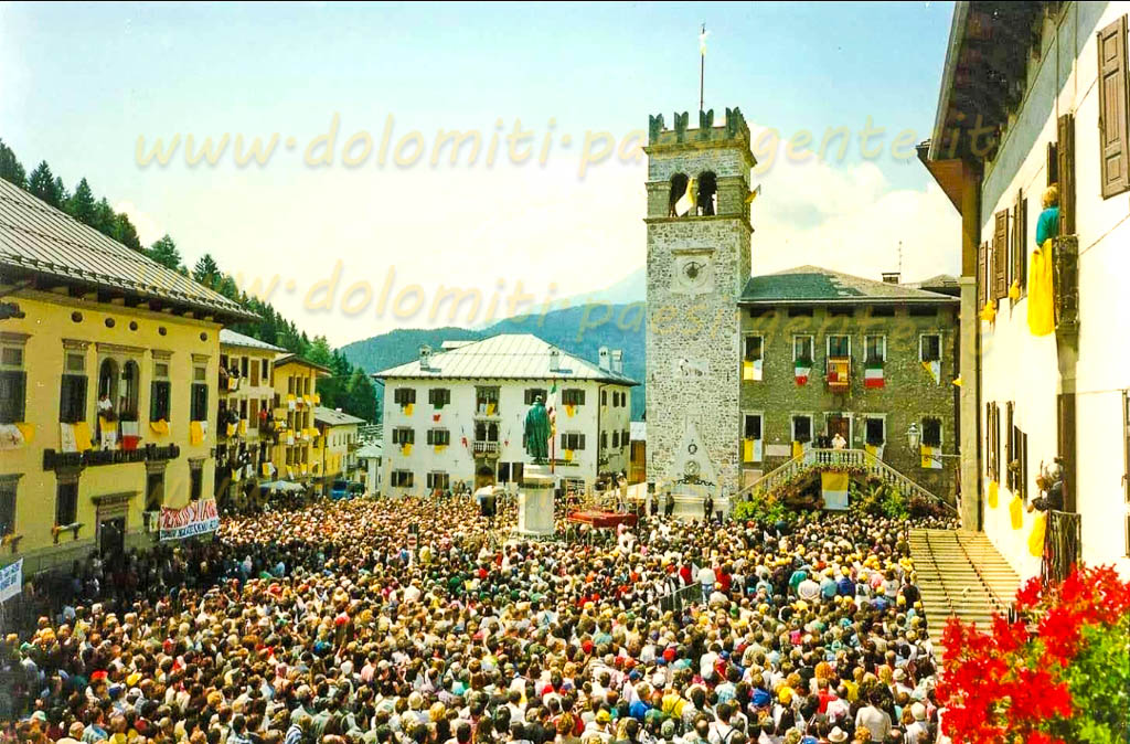 http://www.dolomiti-paesi-gente.it