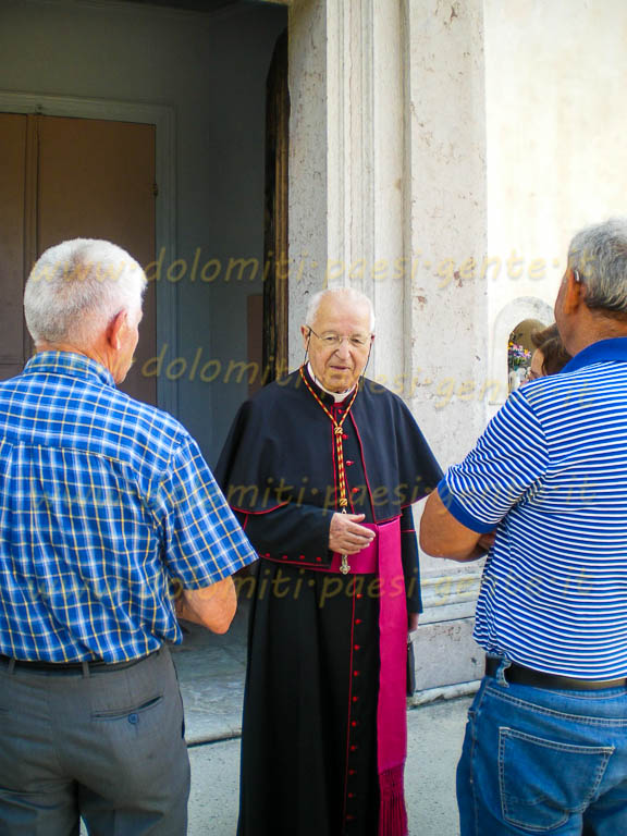 http://www.dolomiti-paesi-gente.it