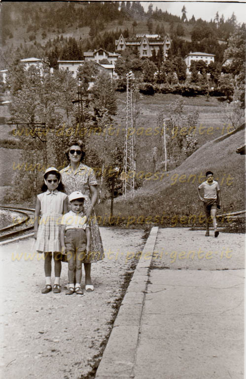 http://www.dolomiti-paesi-gente.it