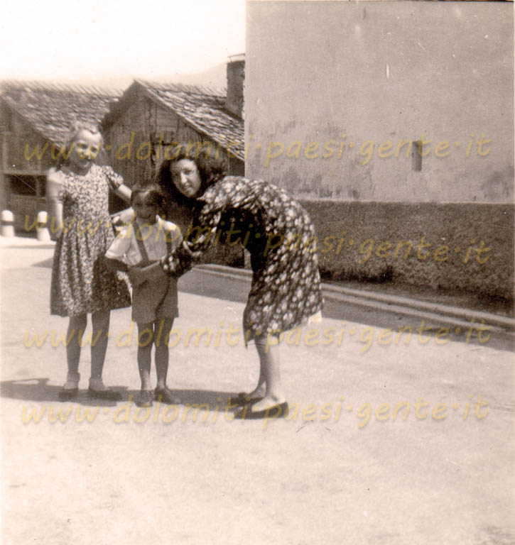 http://www.dolomiti-paesi-gente.it