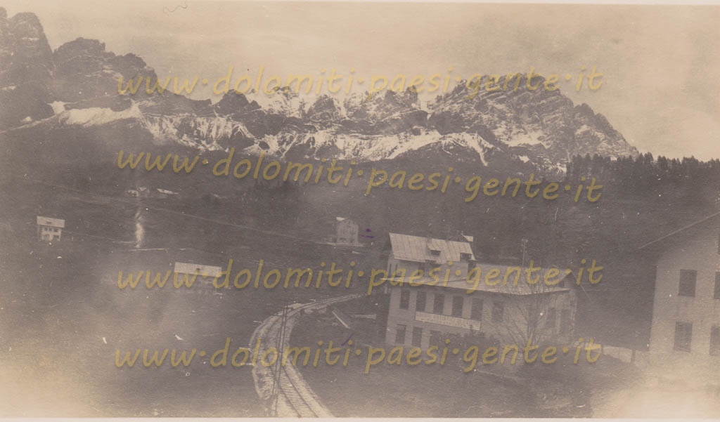 http://www.dolomiti-paesi-gente.it