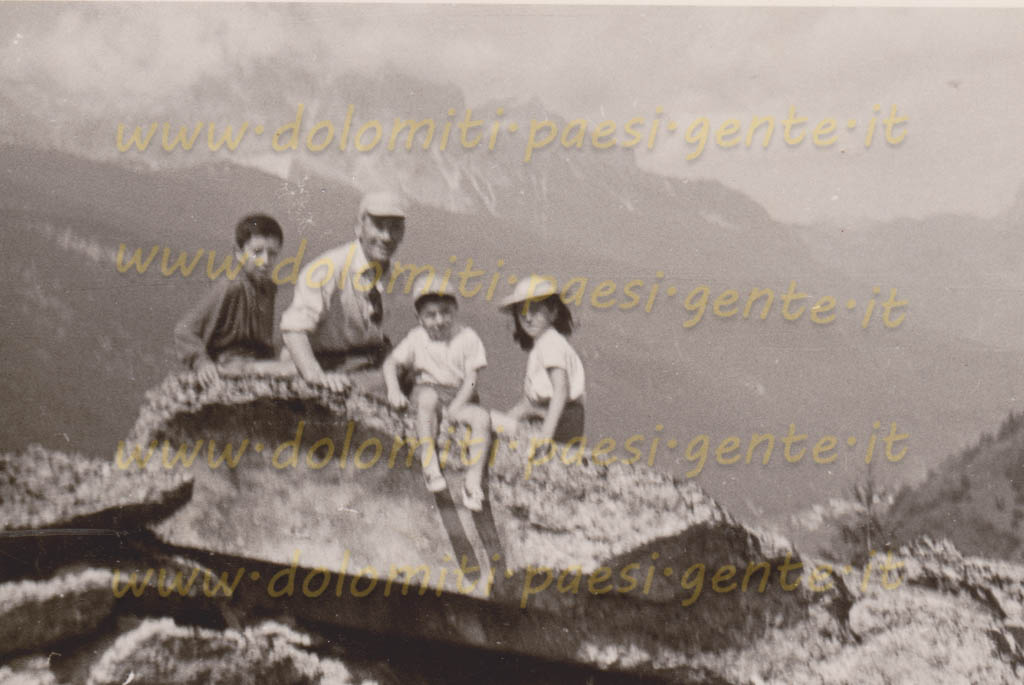 http://www.dolomiti-paesi-gente.it