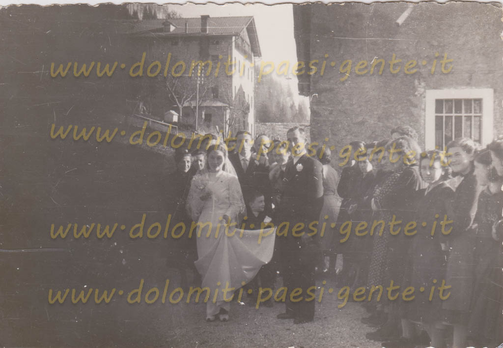 http://www.dolomiti-paesi-gente.it