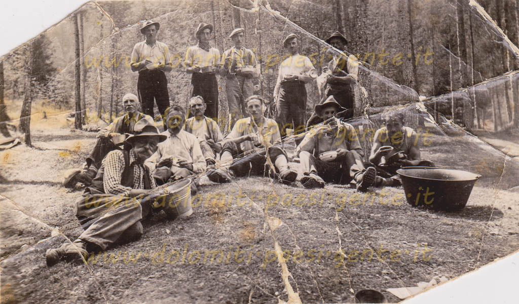 http://www.dolomiti-paesi-gente.it